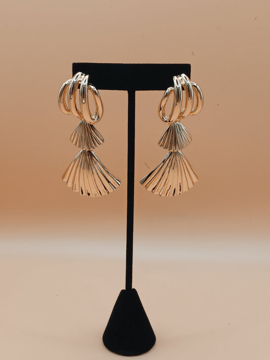 “Clamshell” Drop Earring